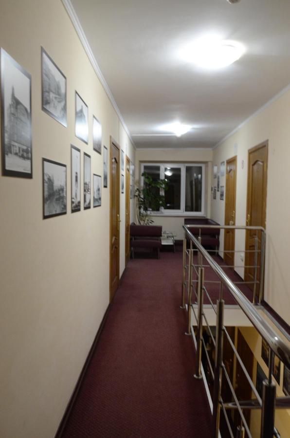 Burger Plus Inn Liov Exterior foto